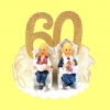 Figurka na tort Babcia i Dziadek 60-lat (T-05) Średnica podstawy:9,5cm Wysokość:6,5cm